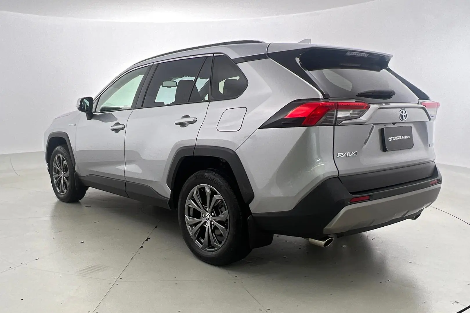 2022 Toyota RAV4 Gallery Image 6