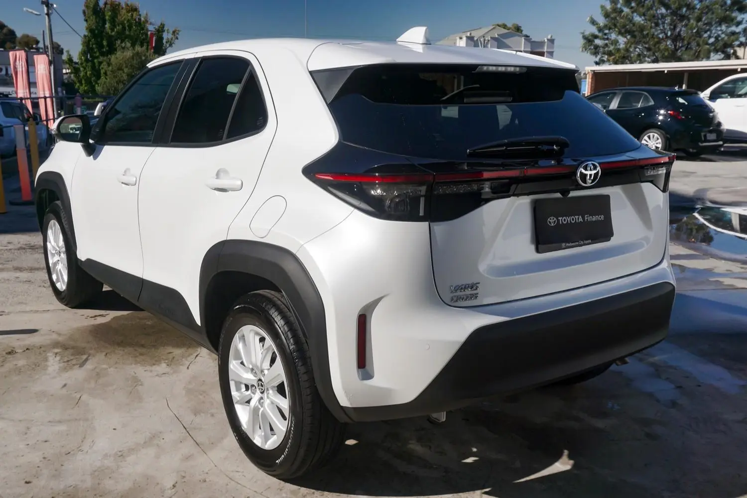2023 Toyota Yaris Cross Gallery Image 2