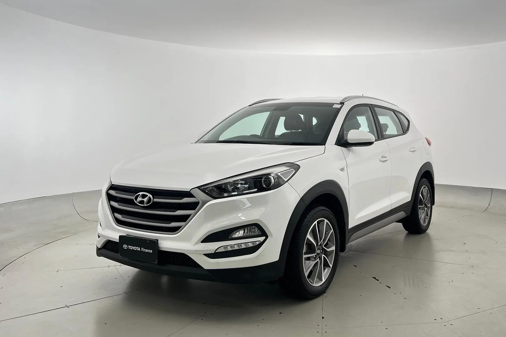2017 Hyundai Tucson Gallery Image 2