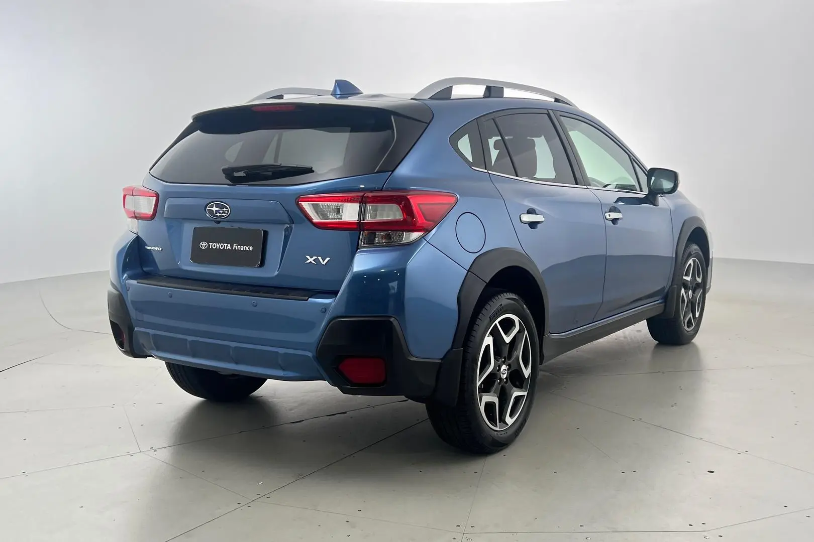 2017 Subaru XV Gallery Image 4