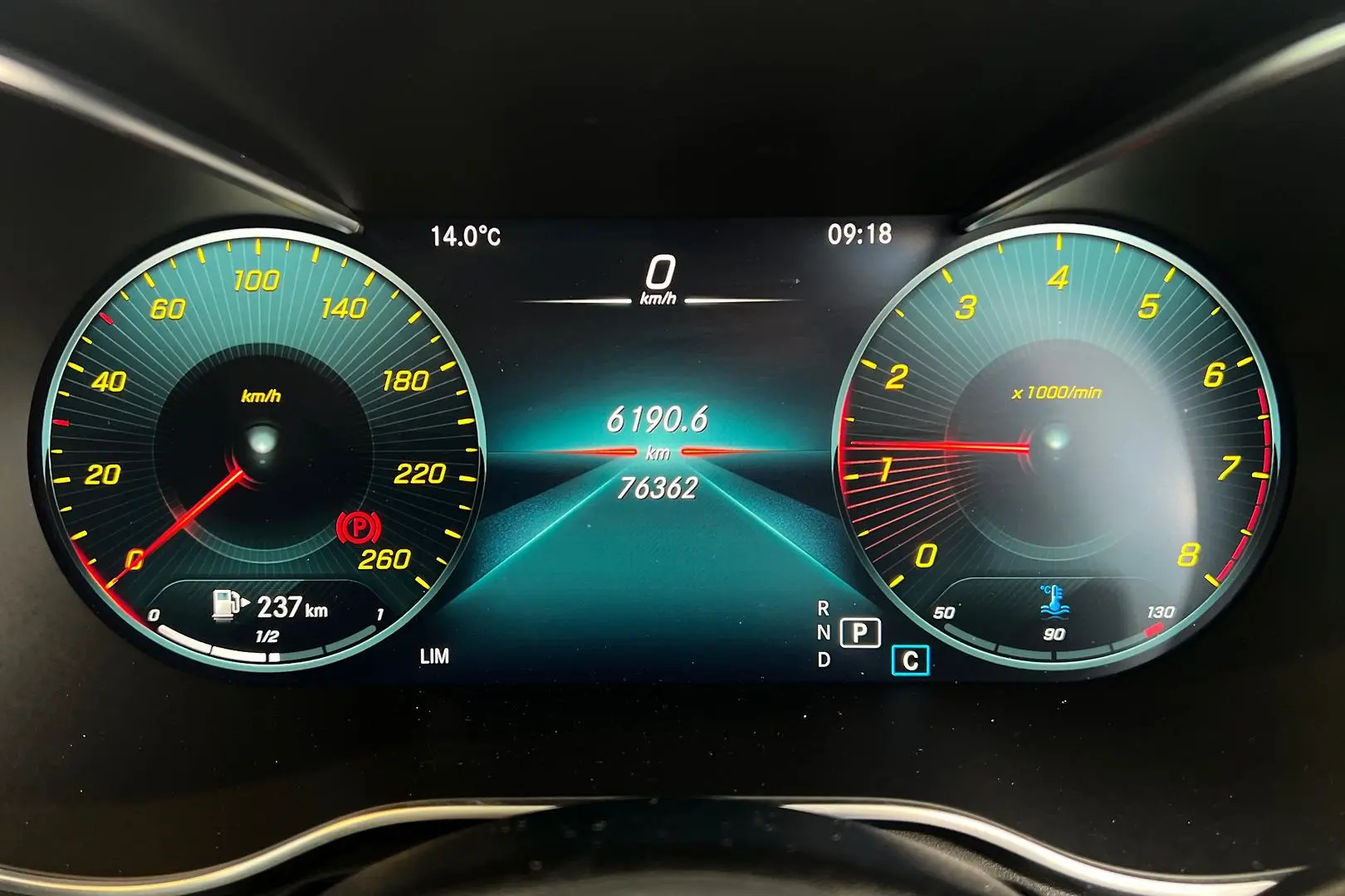 2021 Mercedes-Benz GLC-Class Gallery Image 16