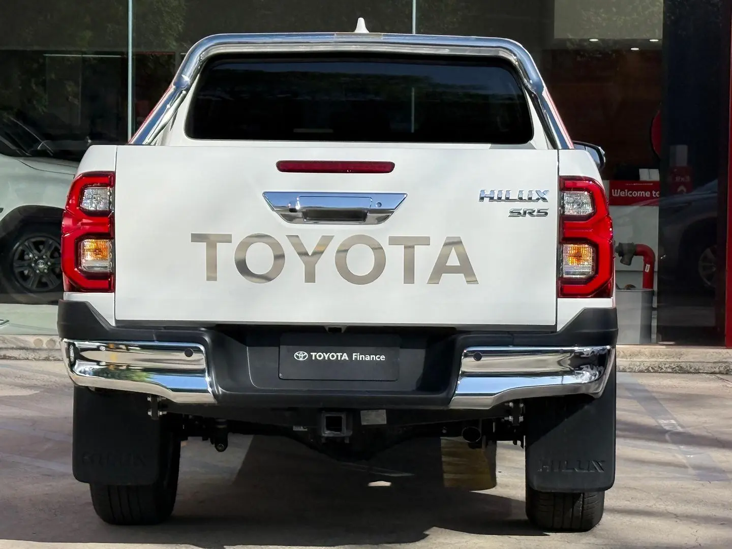 2023 Toyota Hilux Gallery Image 5