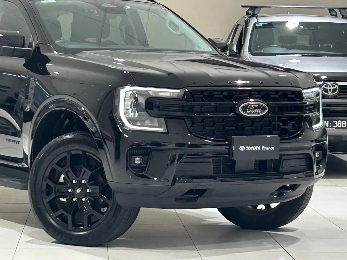 2023 Ford Everest Gallery Image 3