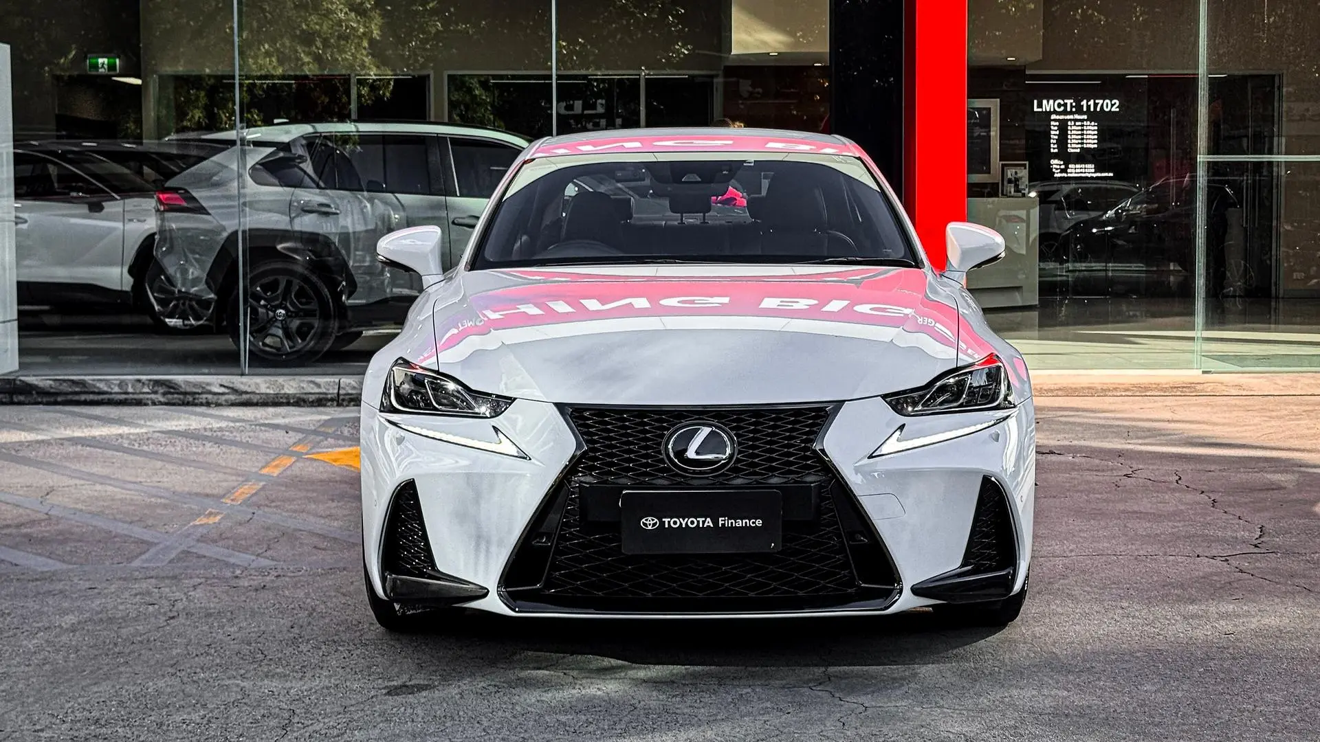 2018 Lexus IS Image 10