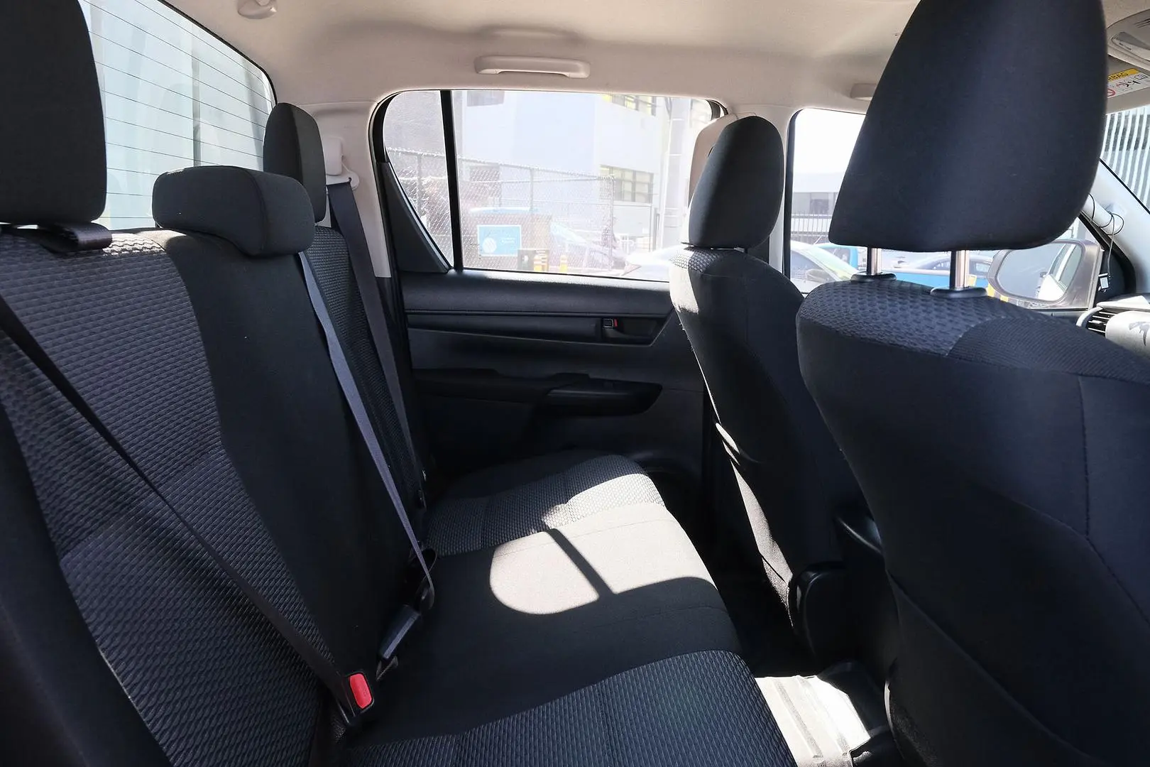 2017 Toyota Hilux Gallery Image 11