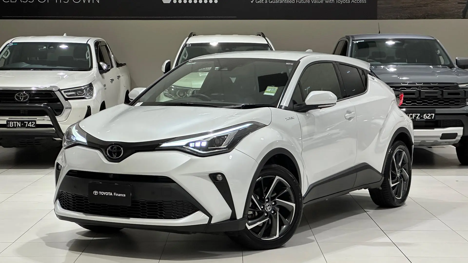 2022 Toyota C-HR Gallery Image 5