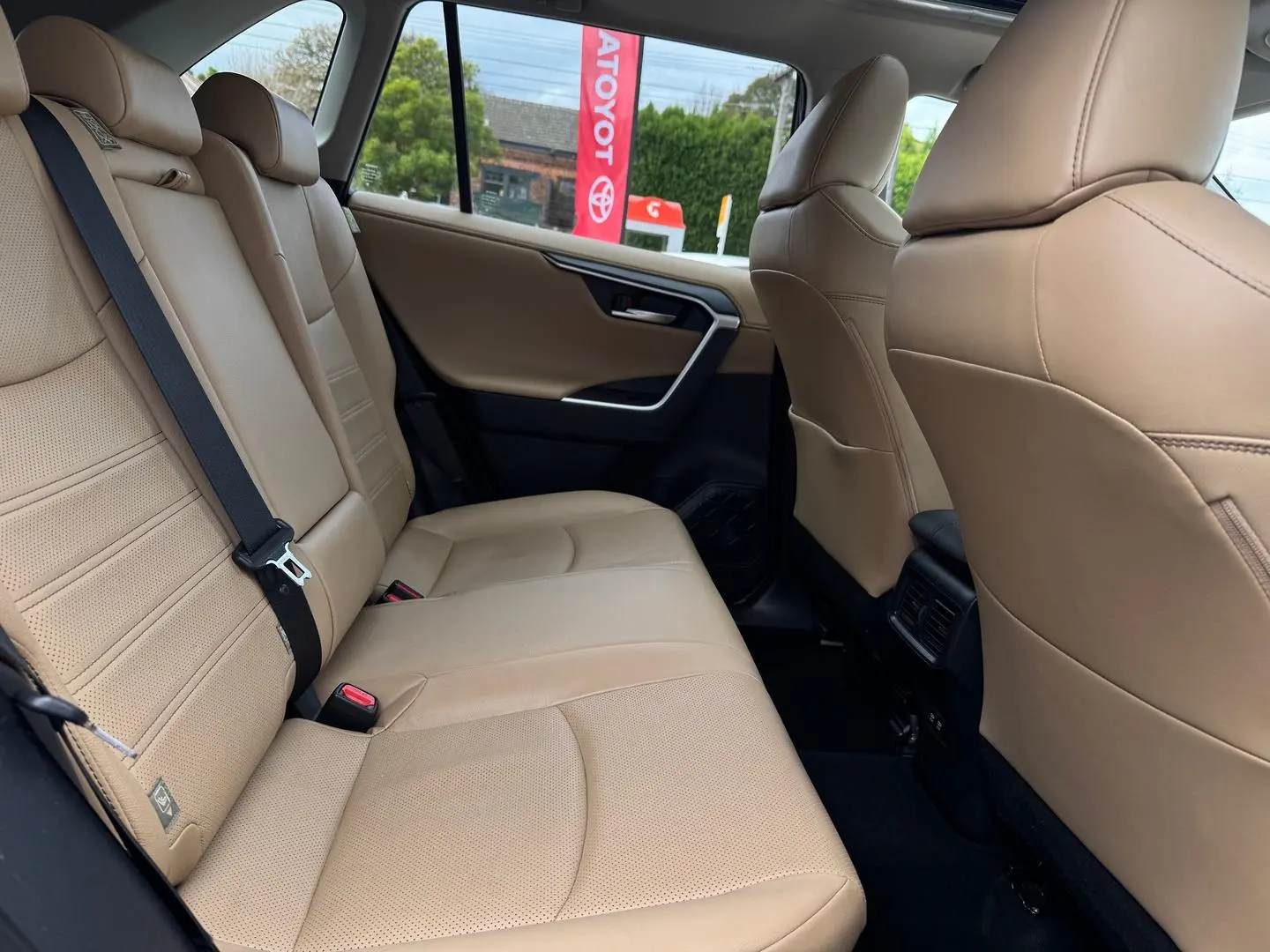2022 Toyota RAV4 Gallery Image 27