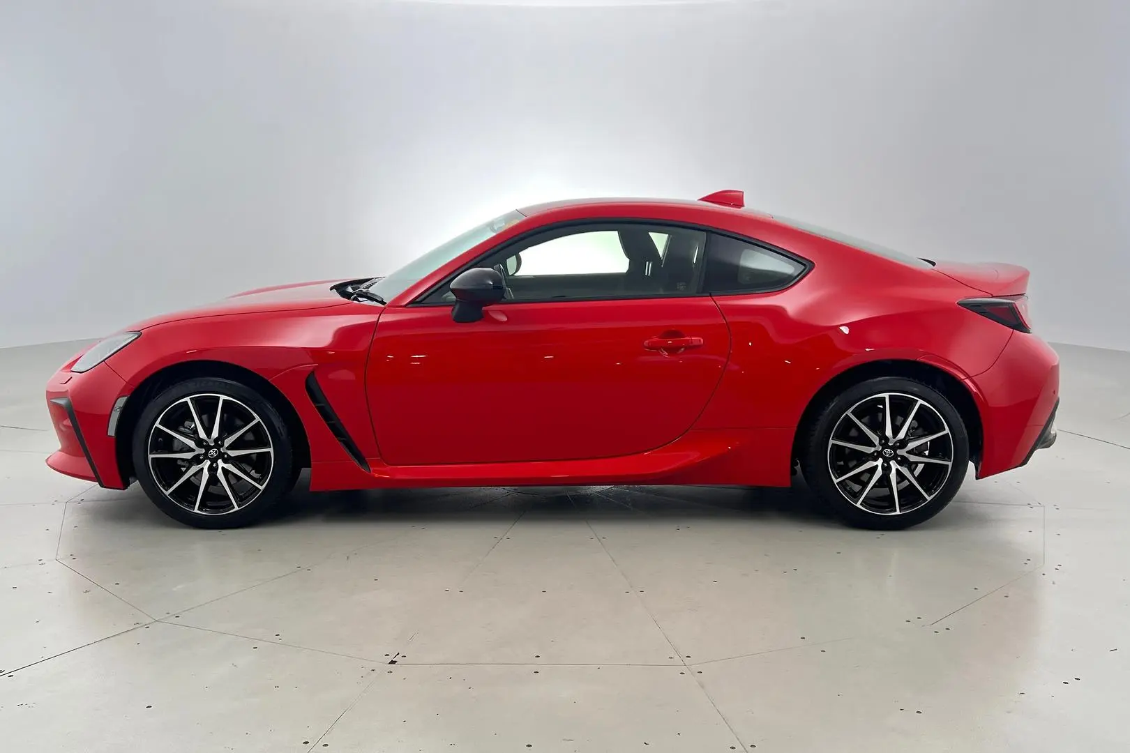 2024 Toyota GR86 Gallery Image 9