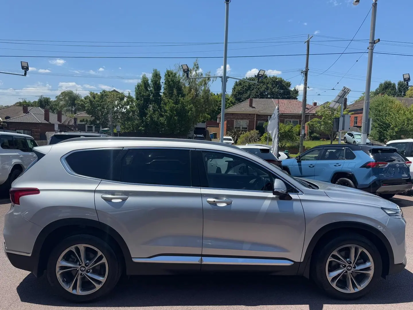 2019 Hyundai Santa Fe Gallery Image 3