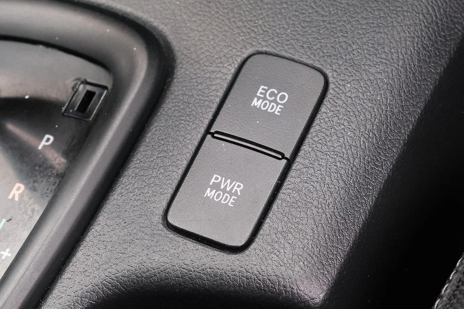 2019 Toyota Hilux Gallery Image 19