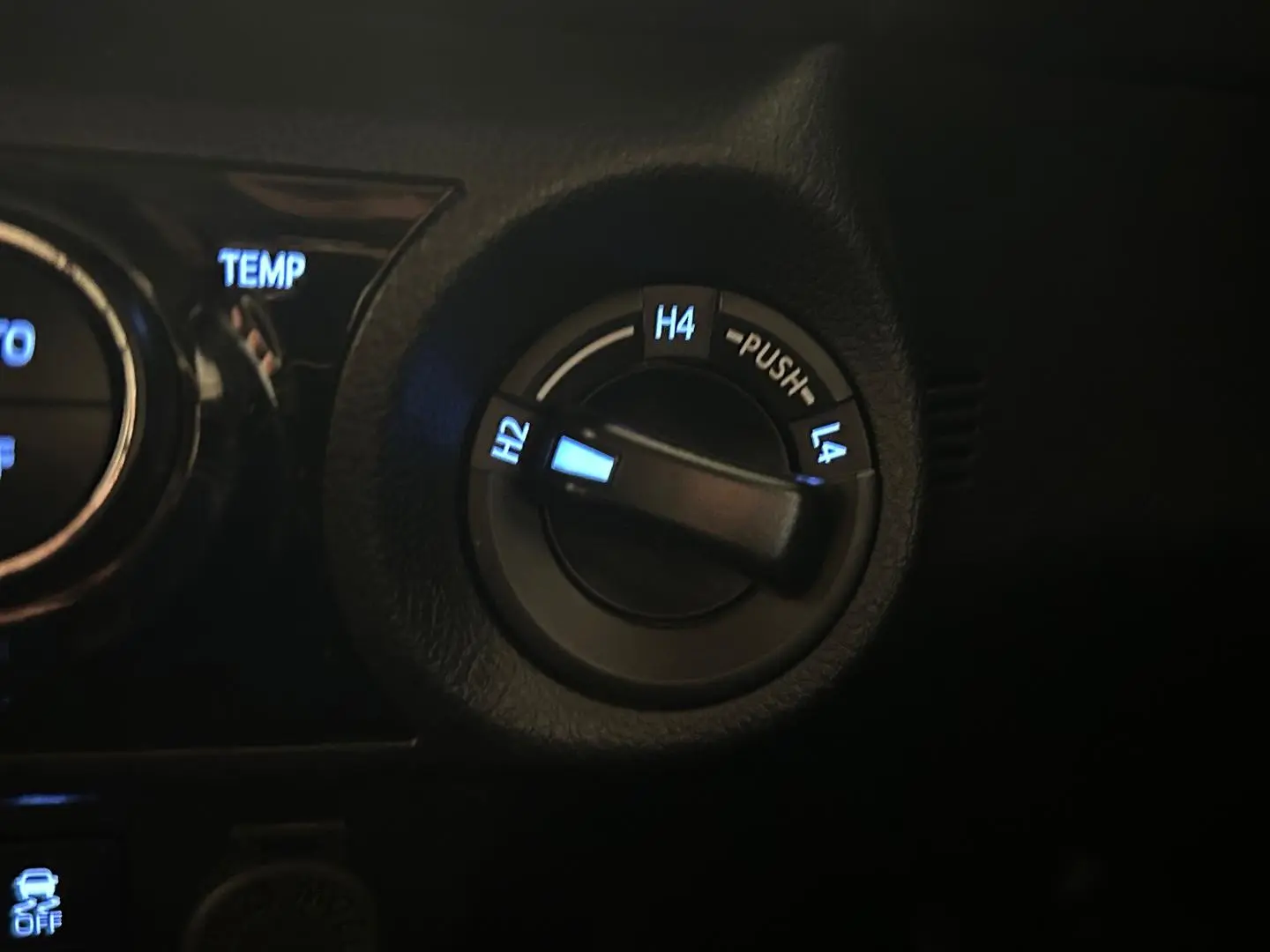 2023 Toyota Hilux Gallery Image 21
