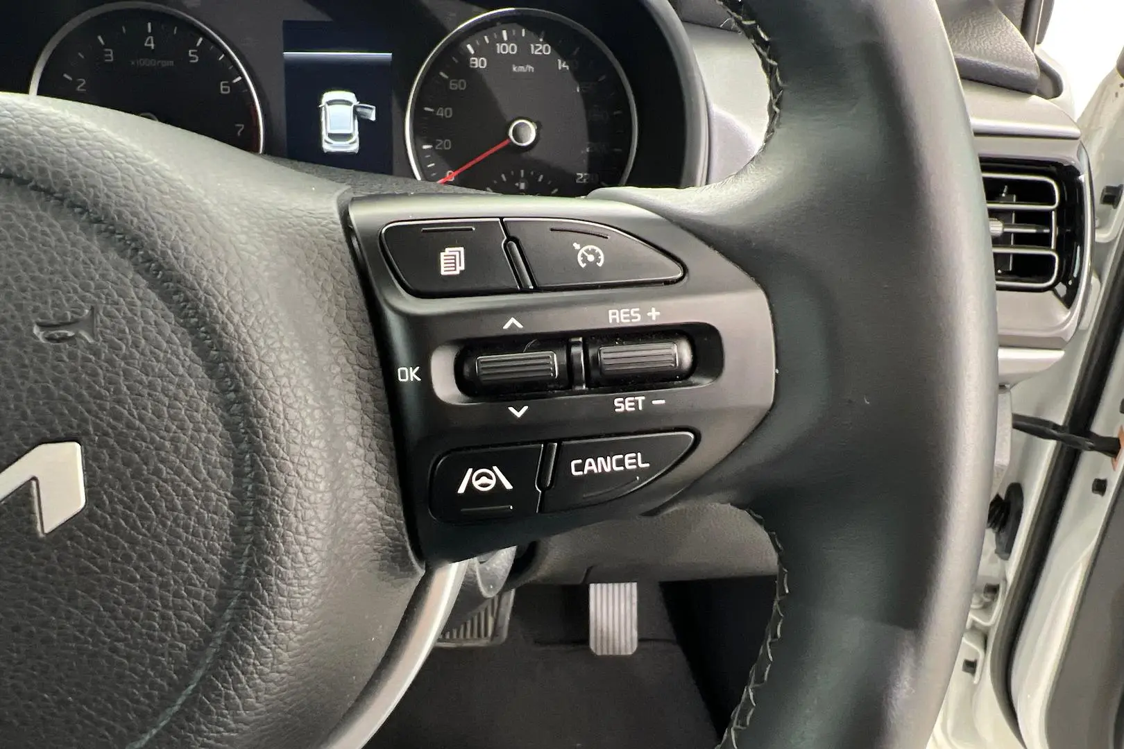 2022 Kia Rio Gallery Image 16