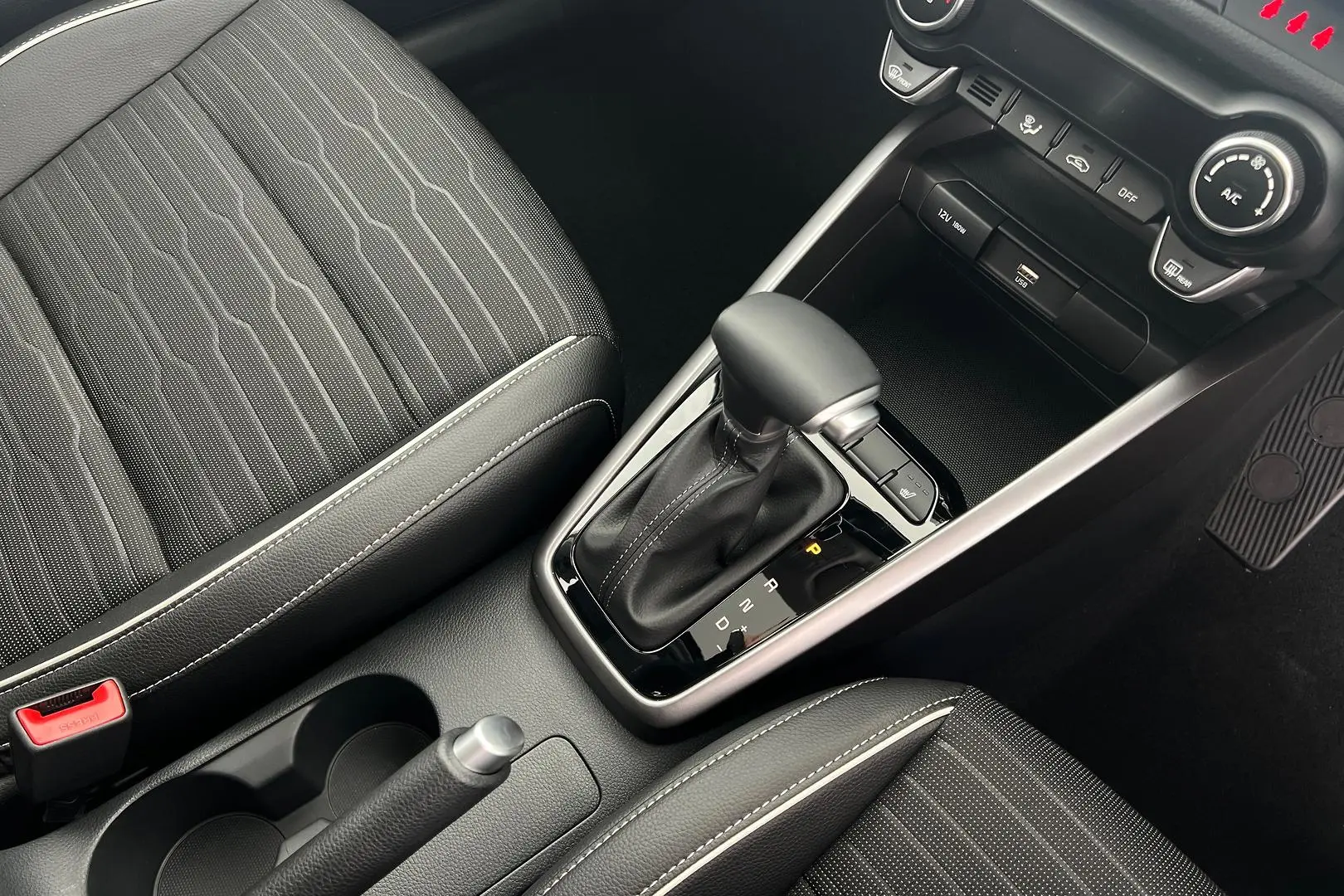 2024 Kia Stonic Gallery Image 14