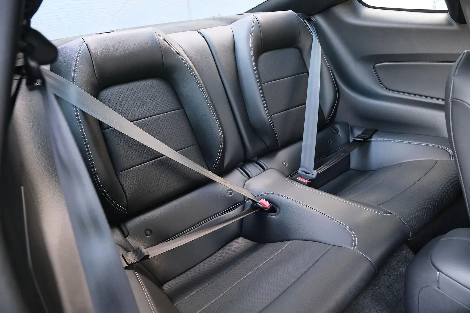 2018 Ford Mustang Gallery Image 13