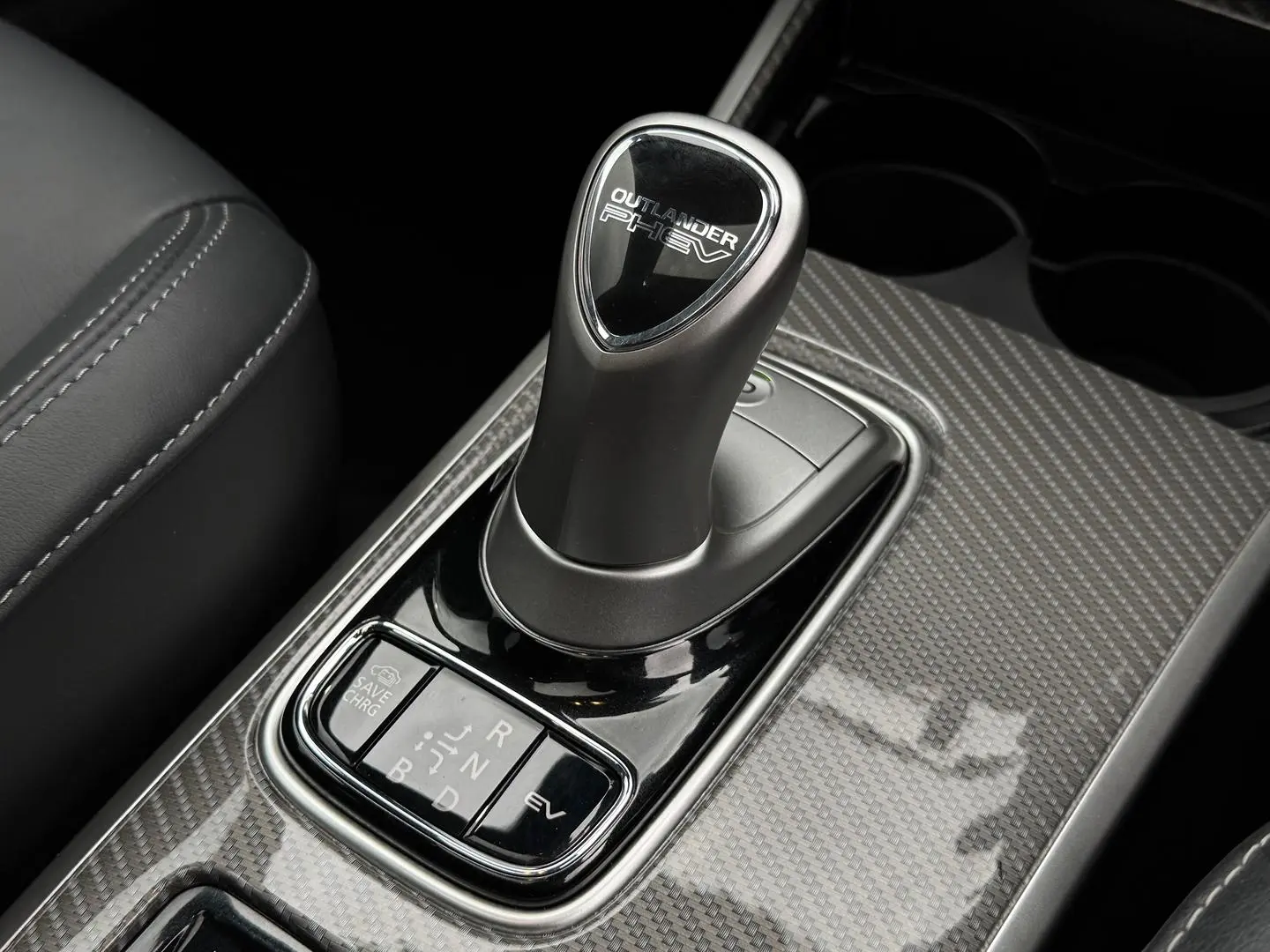 2020 Mitsubishi Outlander Gallery Image 19
