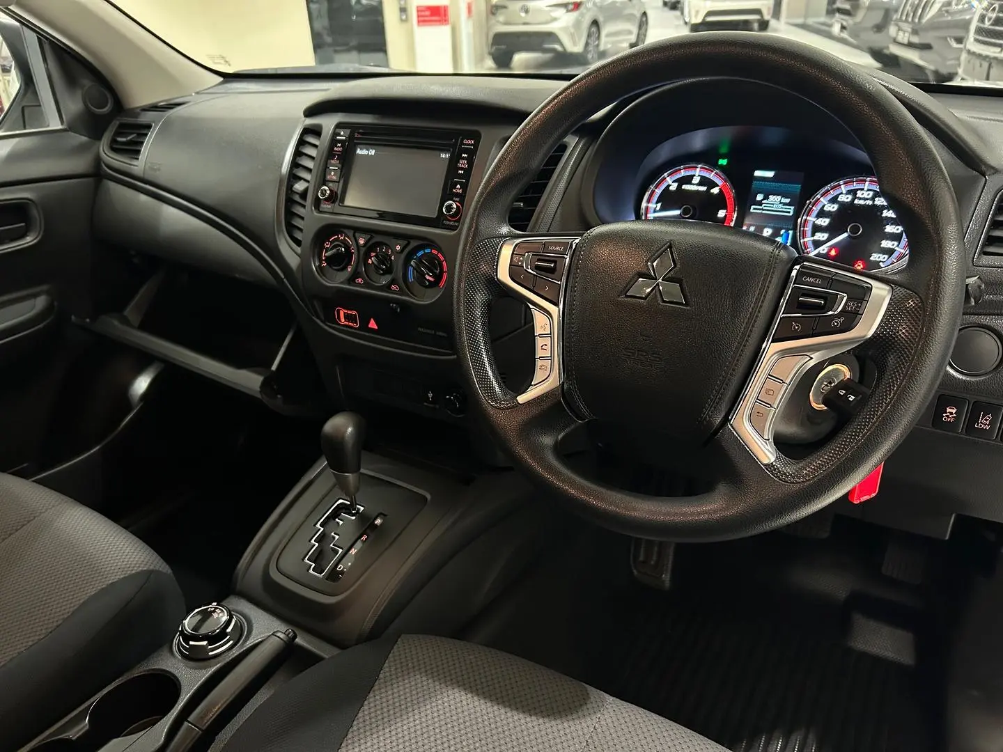 2021 Mitsubishi Triton Gallery Image 10