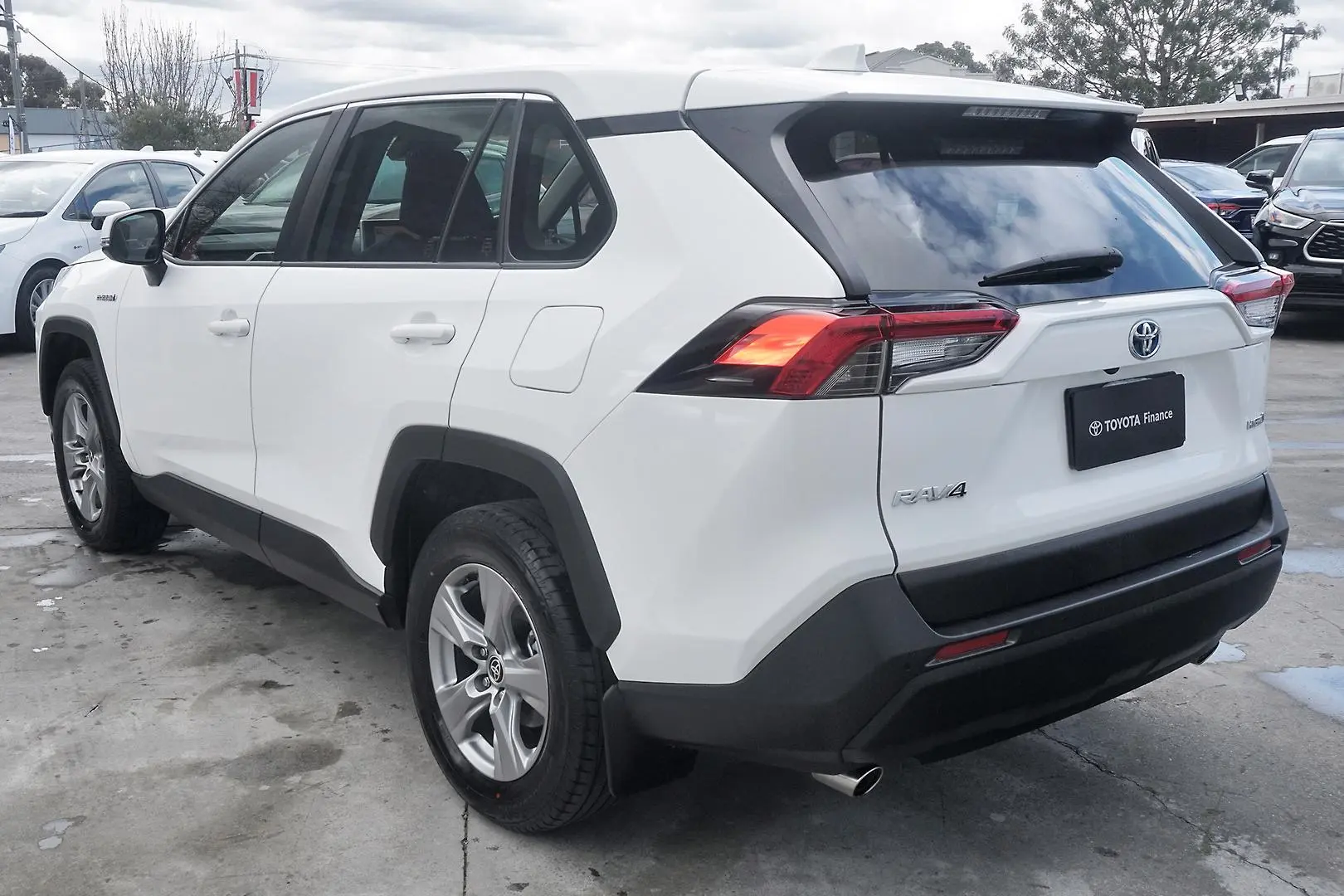 2023 Toyota RAV4 Gallery Image 2