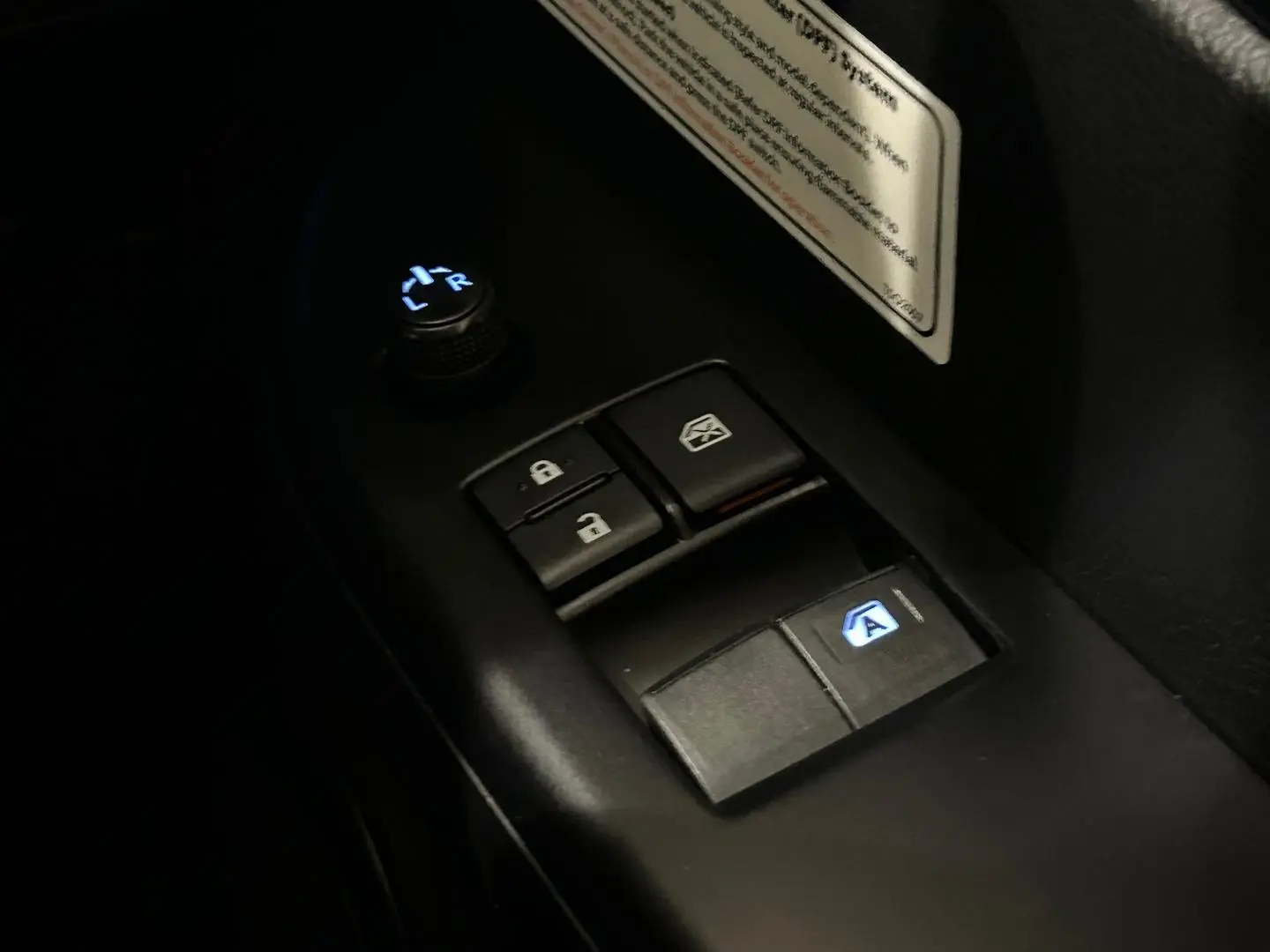 2020 Toyota Hilux Gallery Image 21