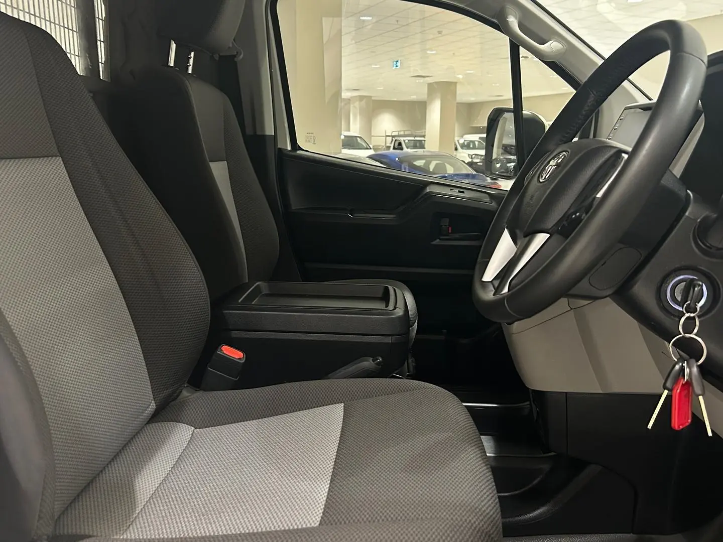 2022 Toyota Hiace Gallery Image 15
