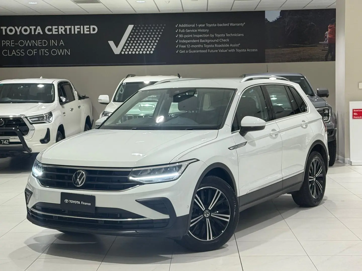 2022 Volkswagen Tiguan Gallery Image 5