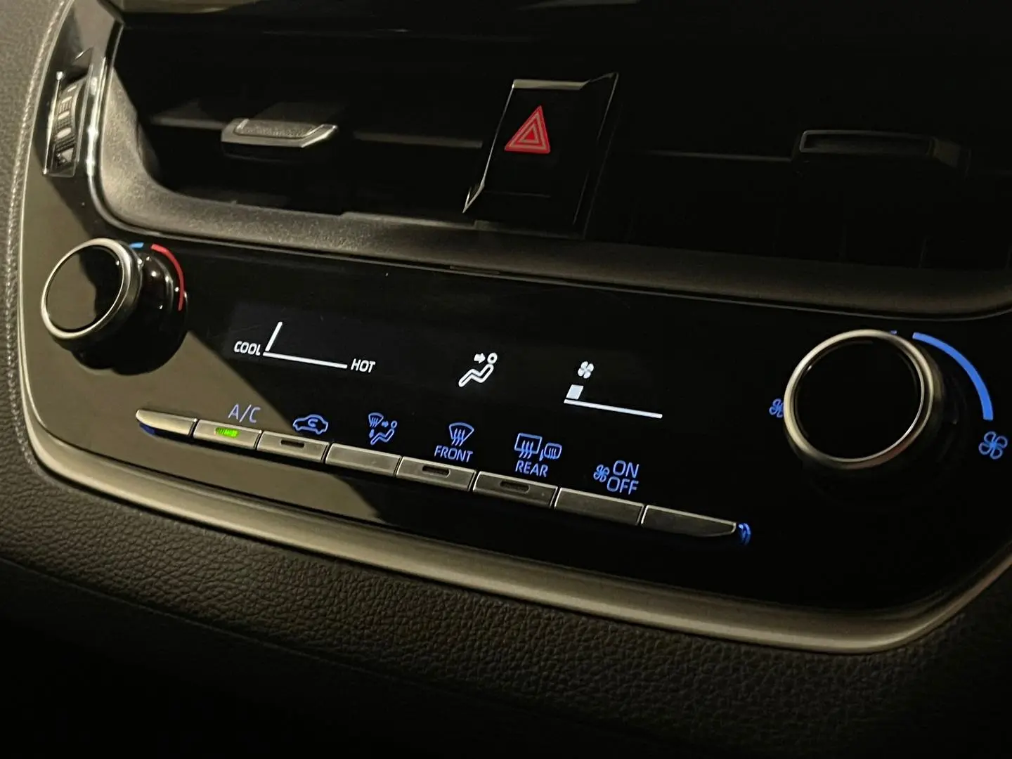 2022 Toyota Corolla Gallery Image 18