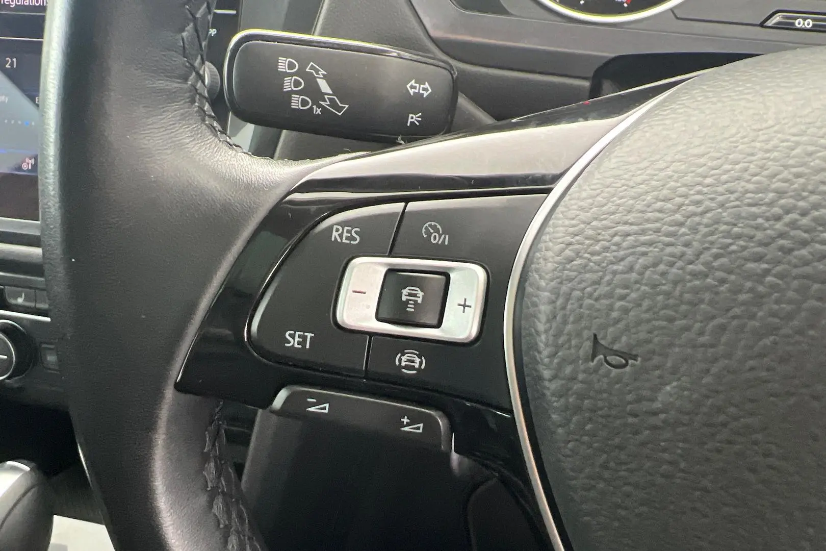 2021 Volkswagen Tiguan Gallery Image 15