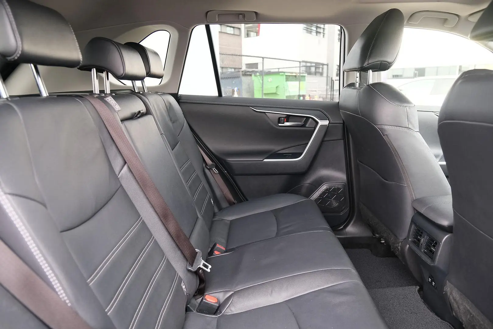 2021 Toyota RAV4 Gallery Image 12