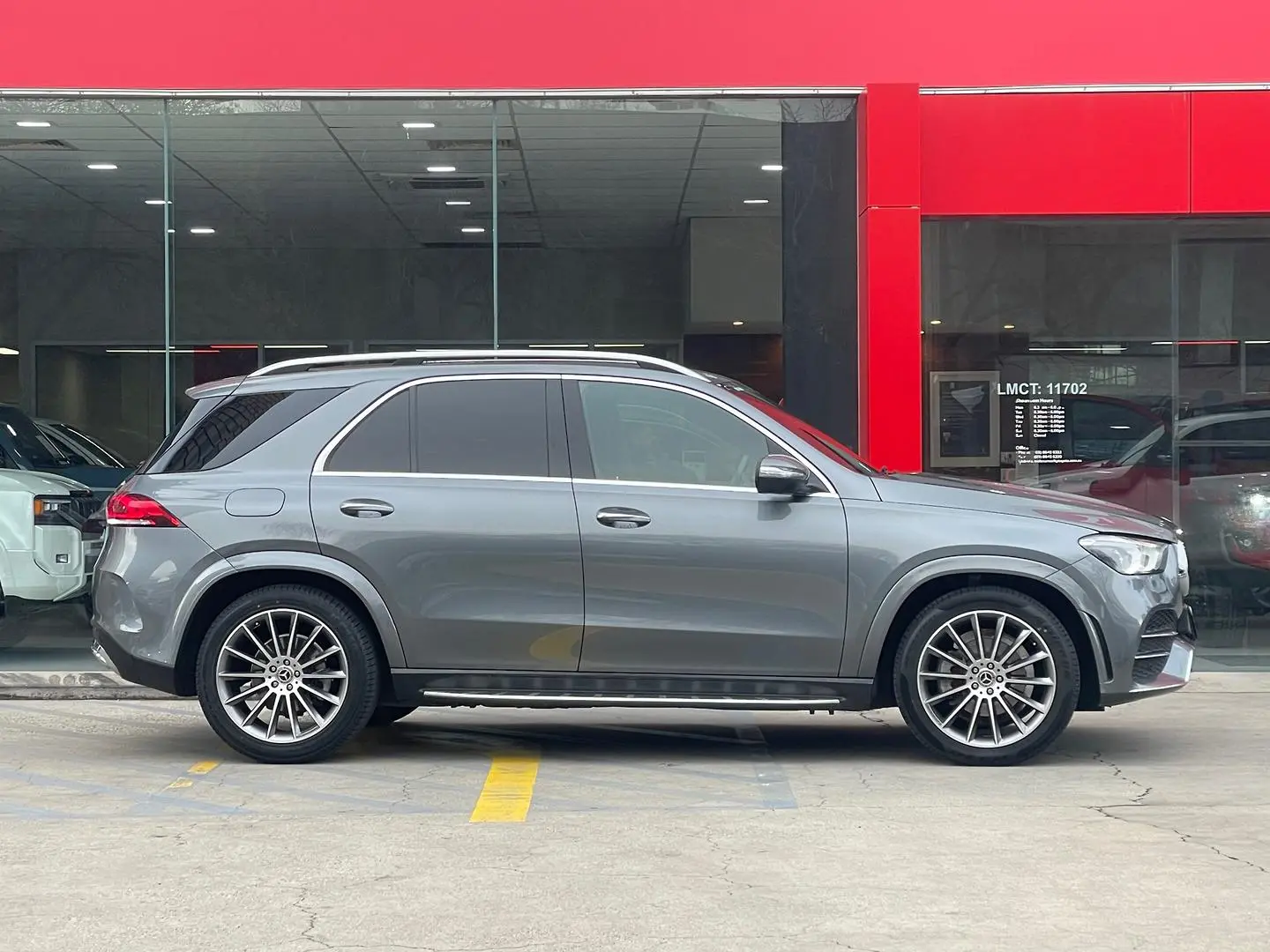 2022 Mercedes-Benz GLE-Class Gallery Image 2