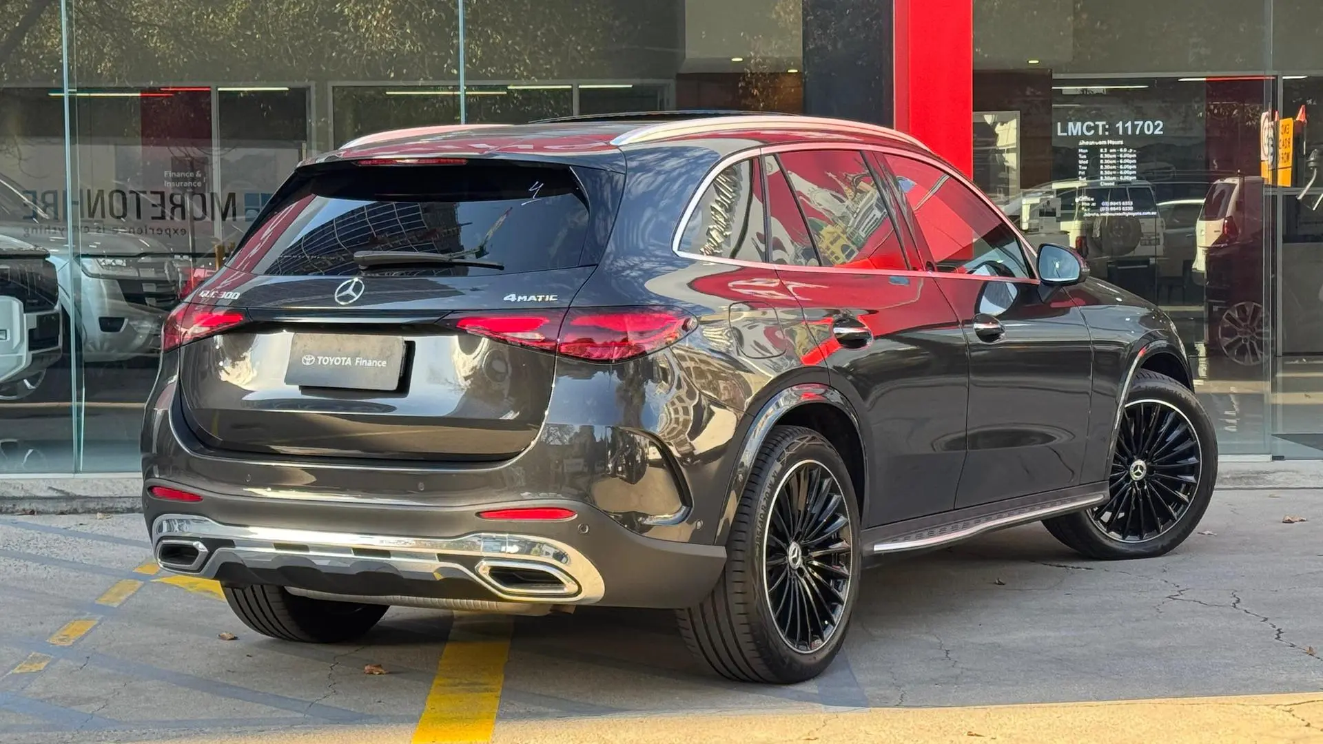 2023 Mercedes-Benz GLC-Class Gallery Image 7