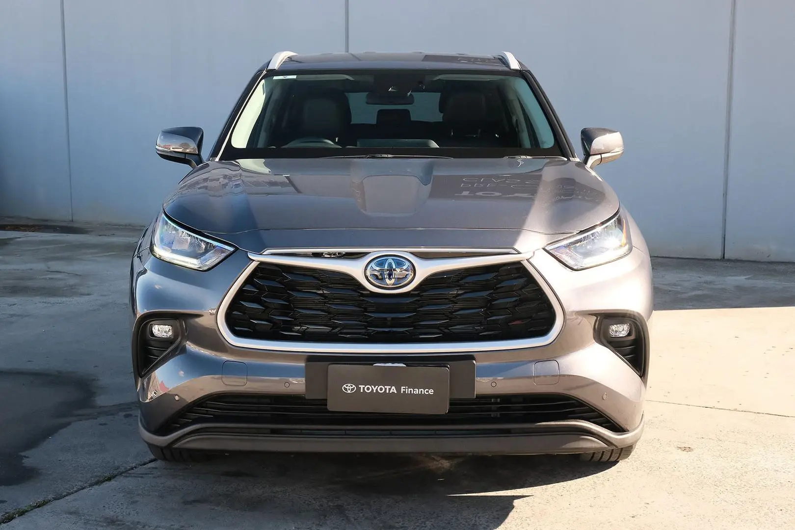 2023 Toyota Kluger Gallery Image 3