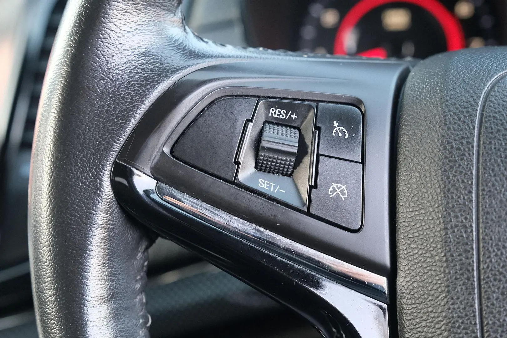 2017 Holden Commodore Gallery Image 16