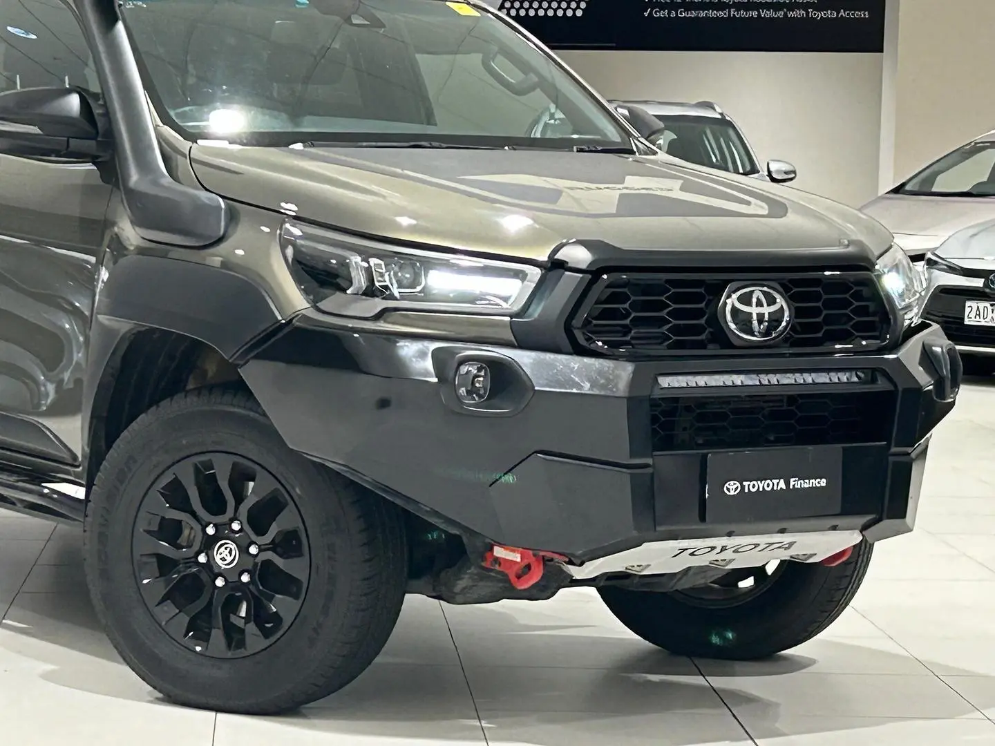 2021 Toyota Hilux Gallery Image 3