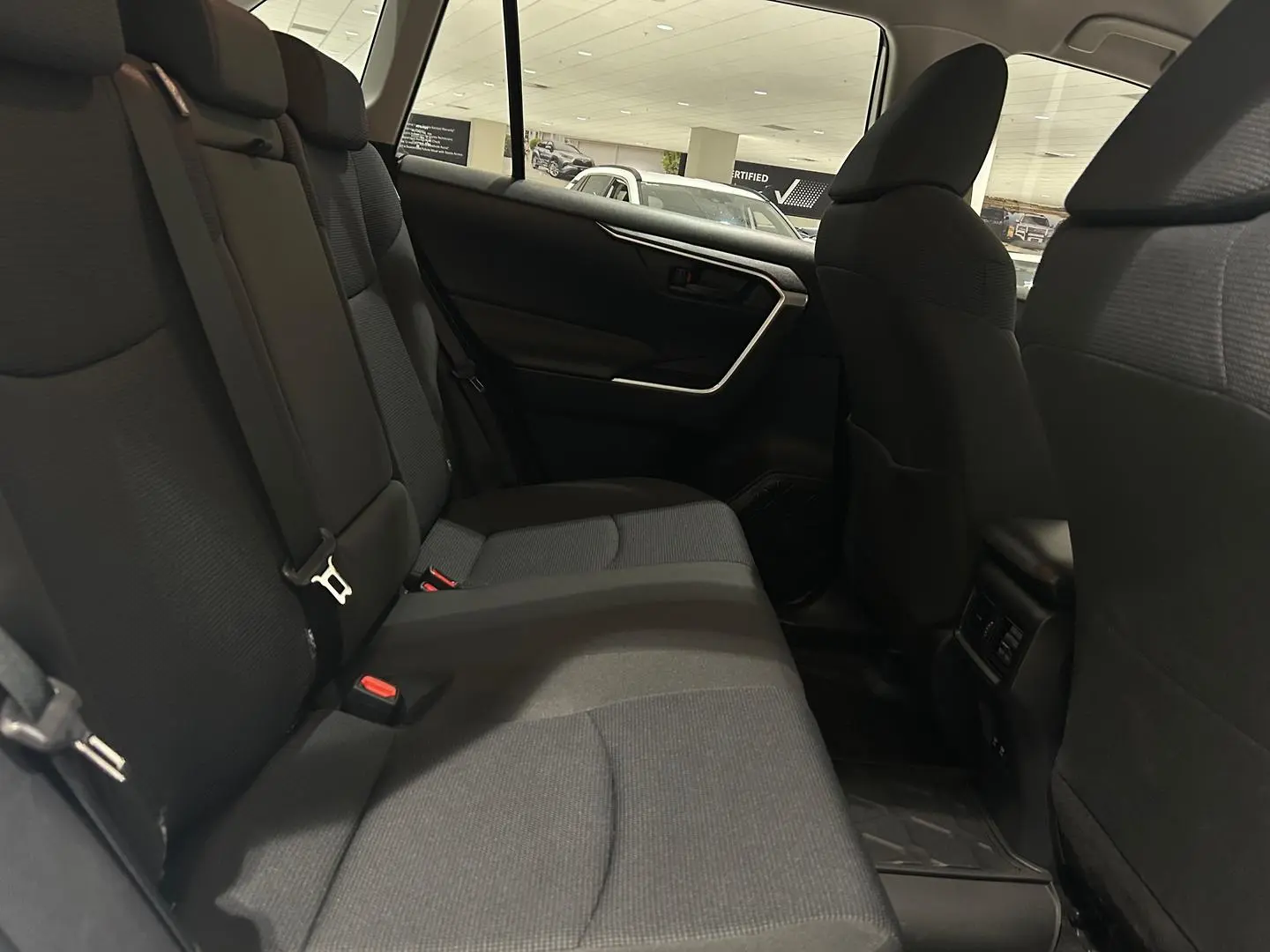 2021 Toyota RAV4 Gallery Image 13