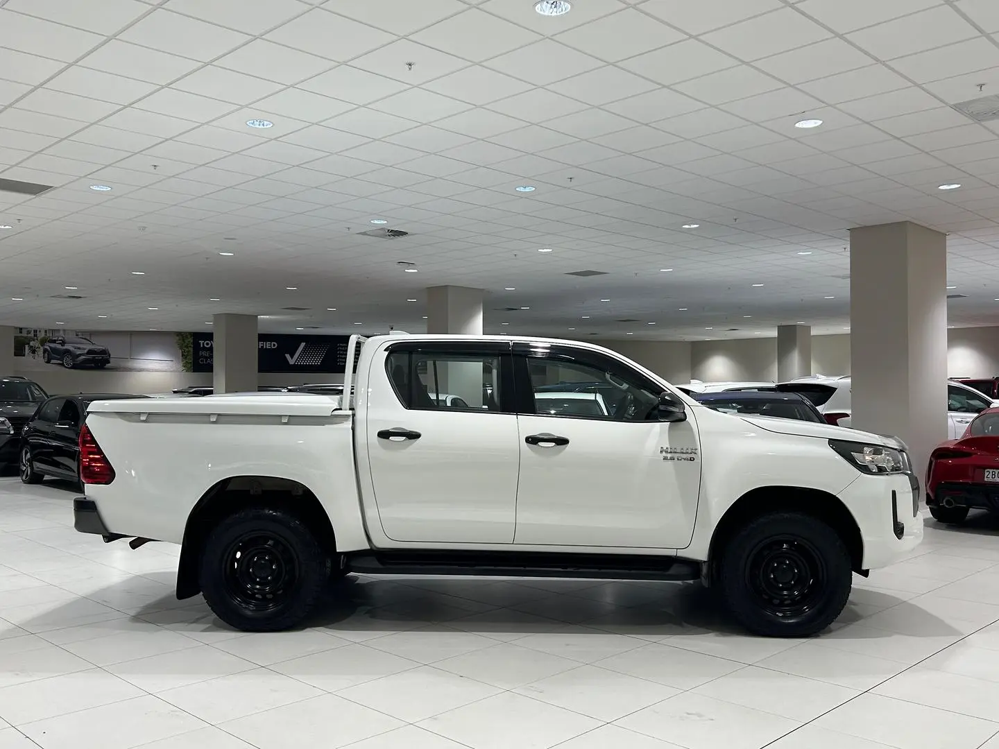 2022 Toyota Hilux Gallery Image 2