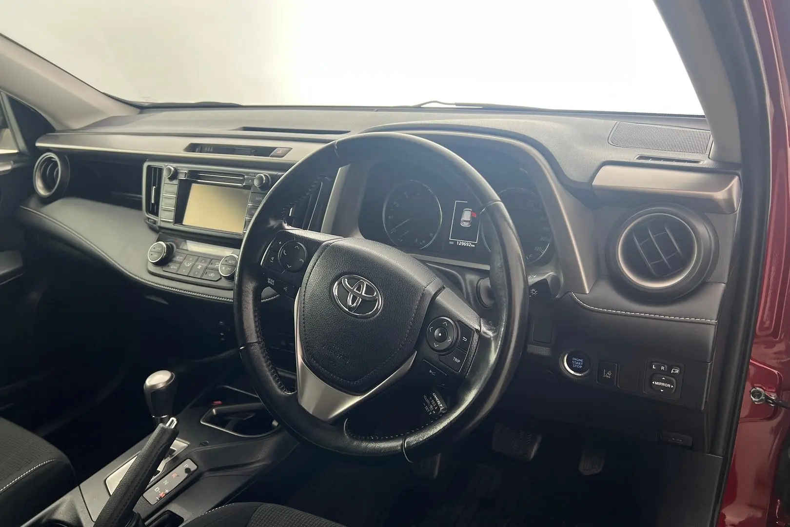 2018 Toyota RAV4 Gallery Image 12