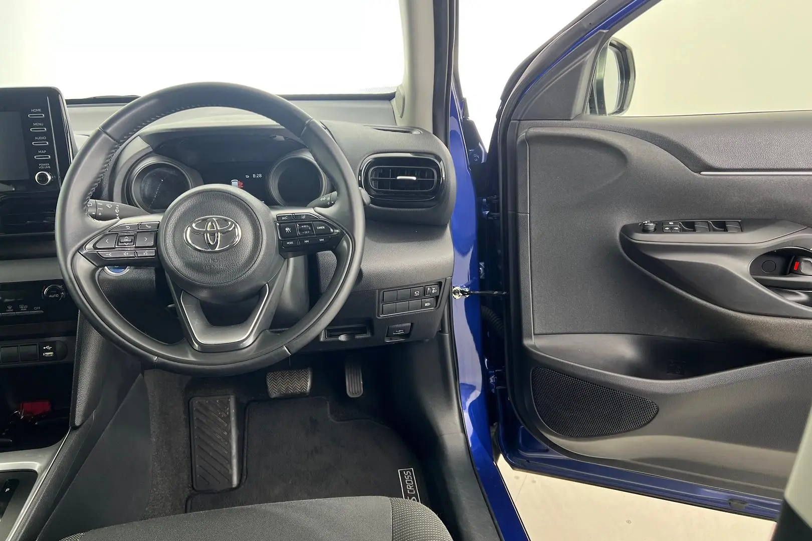 2022 Toyota Yaris Cross Gallery Image 15