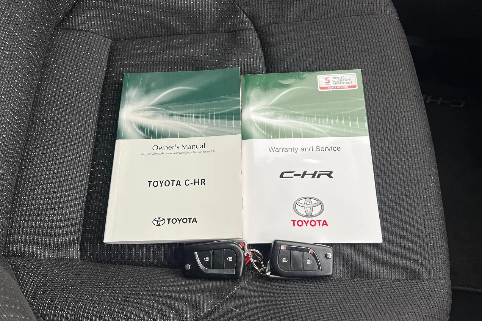 2019 Toyota C-HR Gallery Image 21
