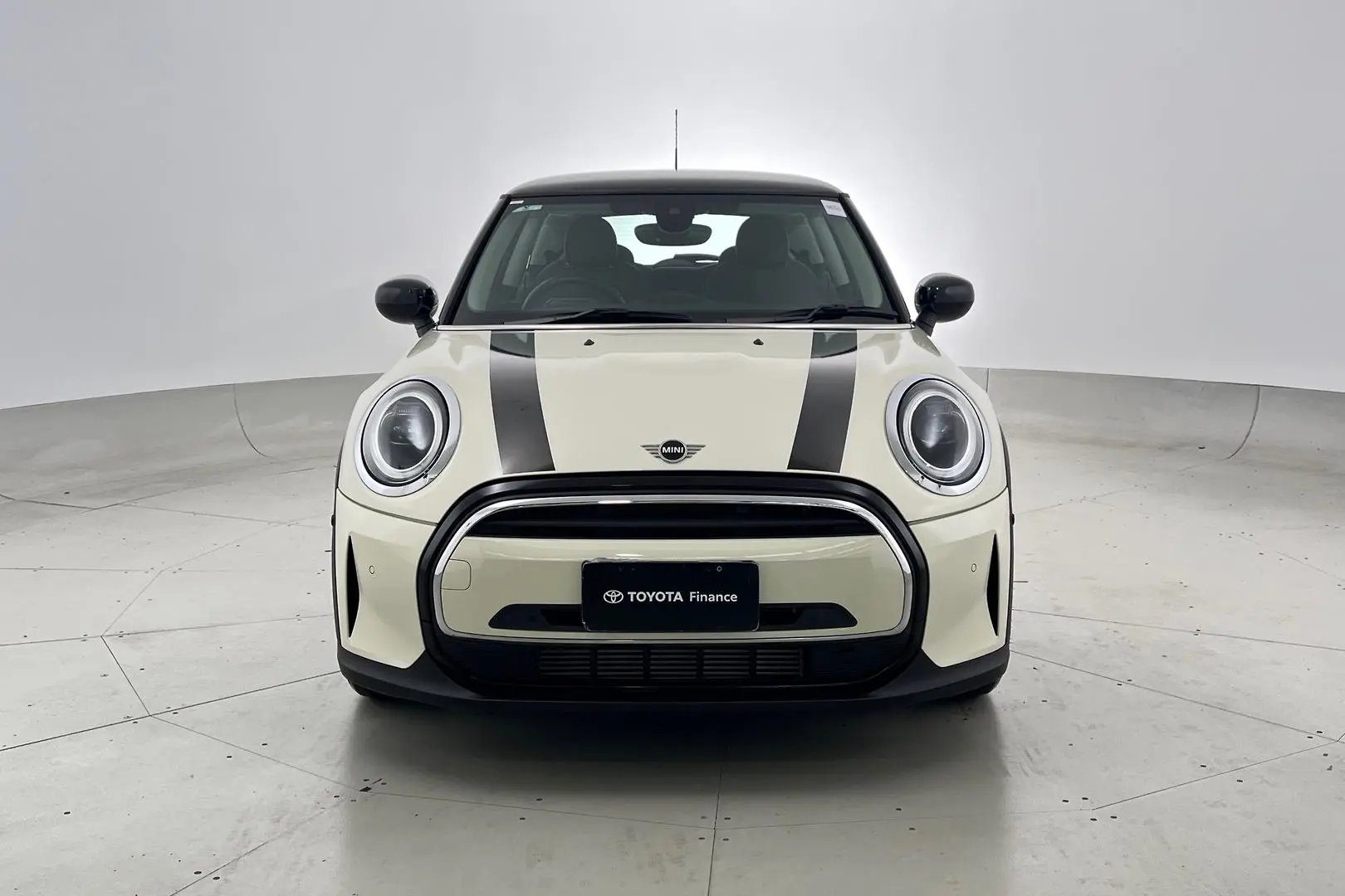 2021 MINI Hatch Gallery Image 6