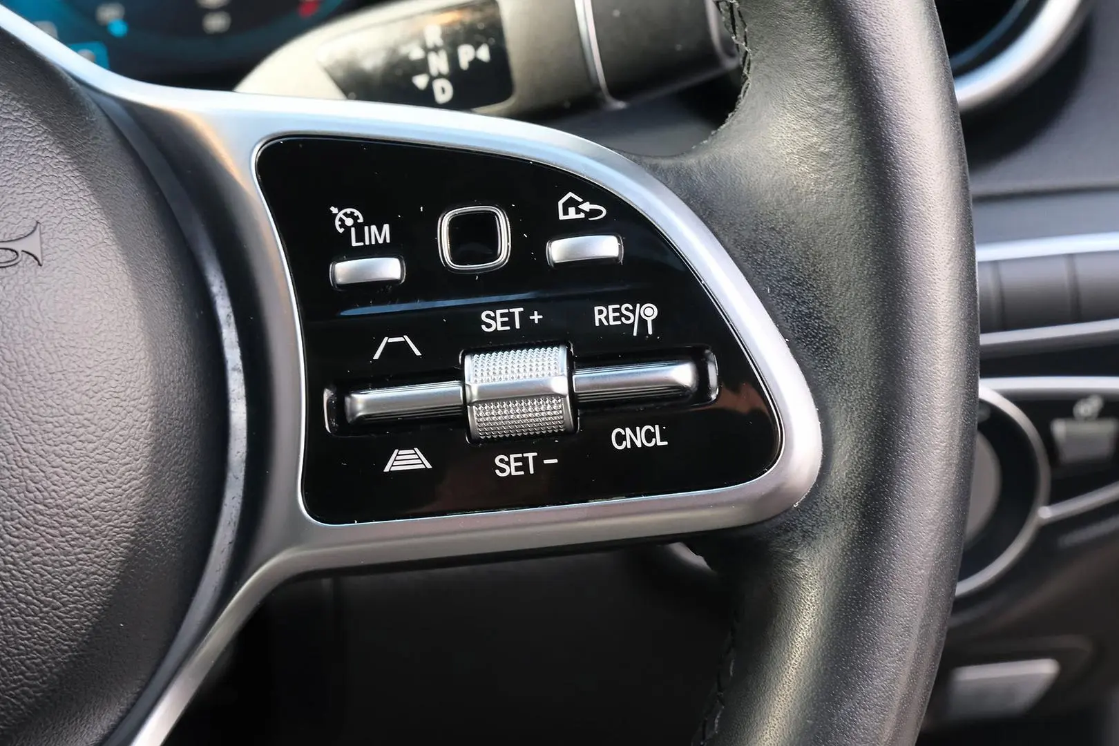 2021 Mercedes-Benz C-Class Gallery Image 17