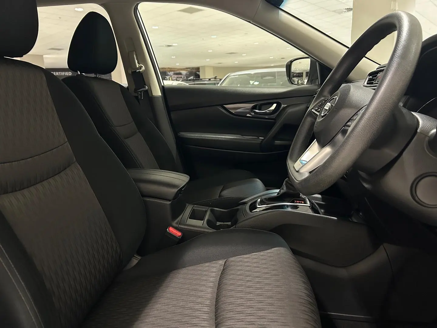 2020 Nissan X-TRAIL Gallery Image 12