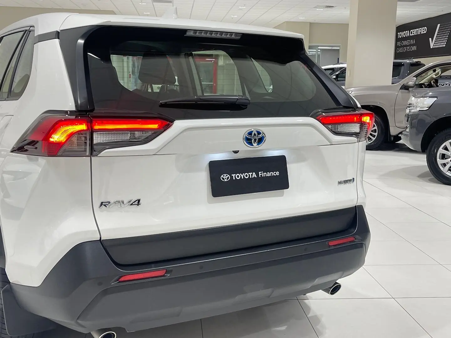 2024 Toyota RAV4 Gallery Image 8