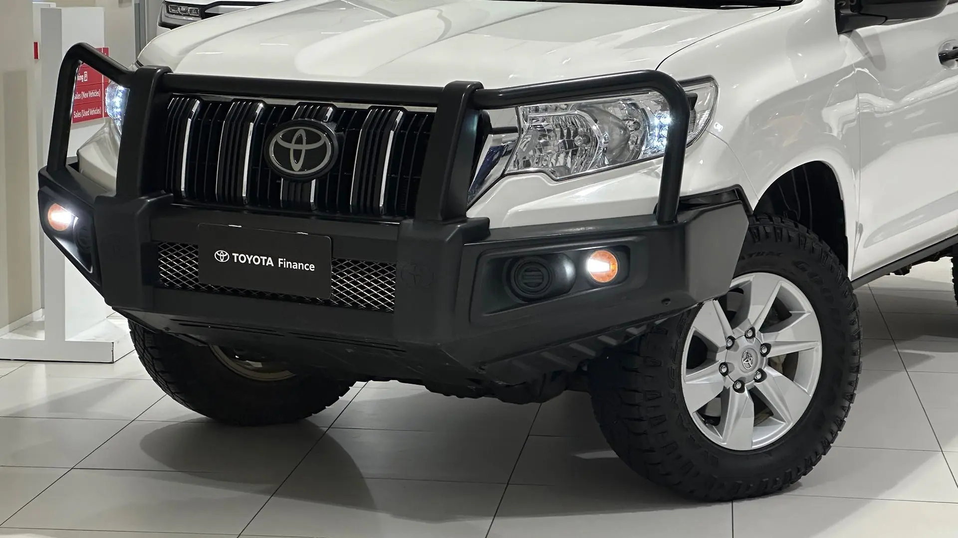 2022 Toyota Landcruiser Prado Gallery Image 7