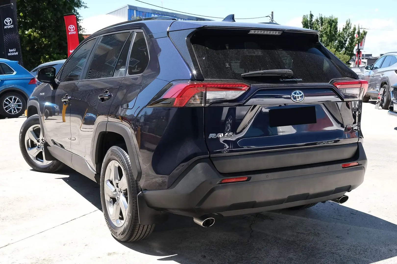 2019 Toyota Rav4 Gallery Image 2