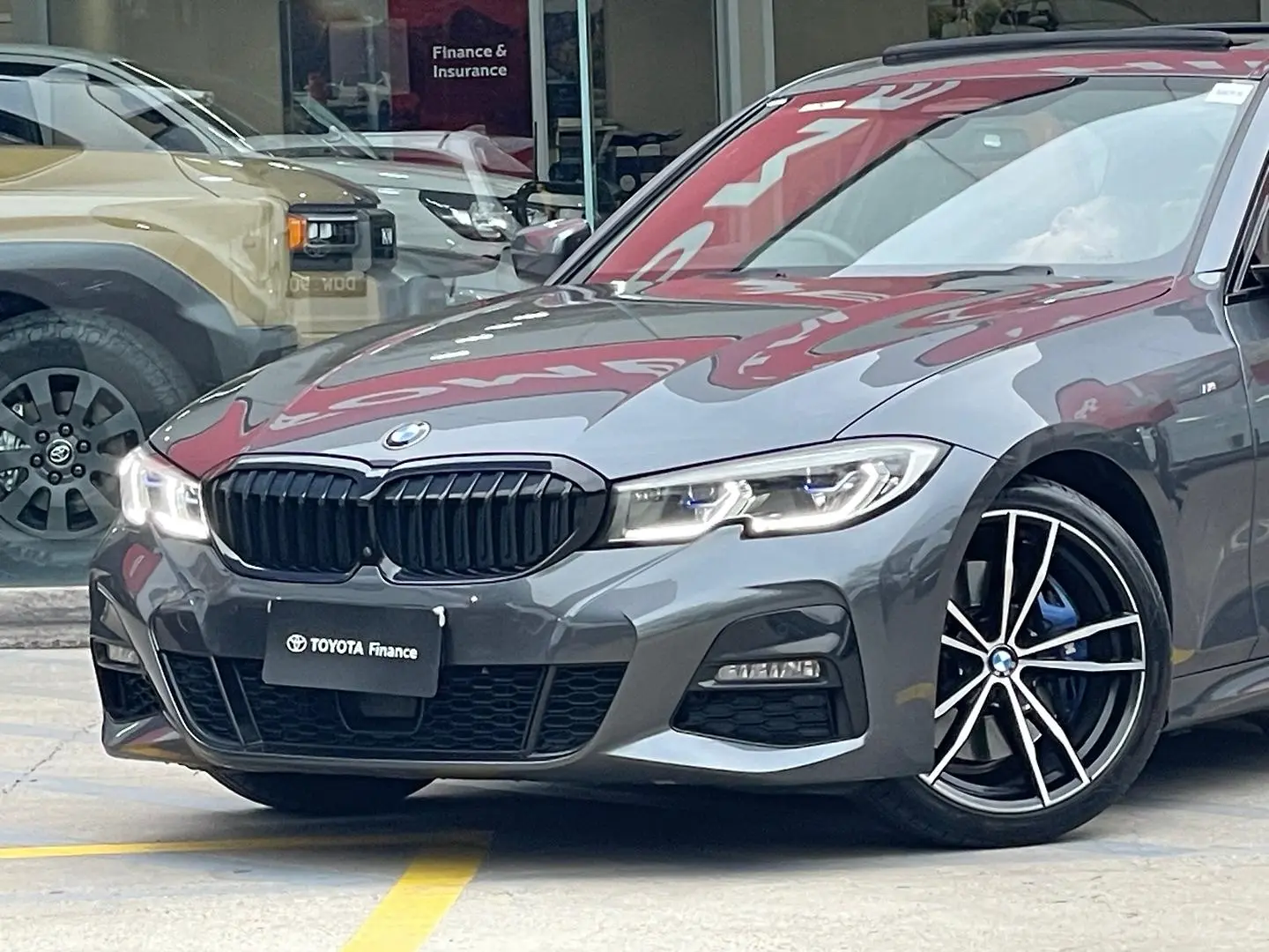 2021 BMW 3 Series Gallery Image 7