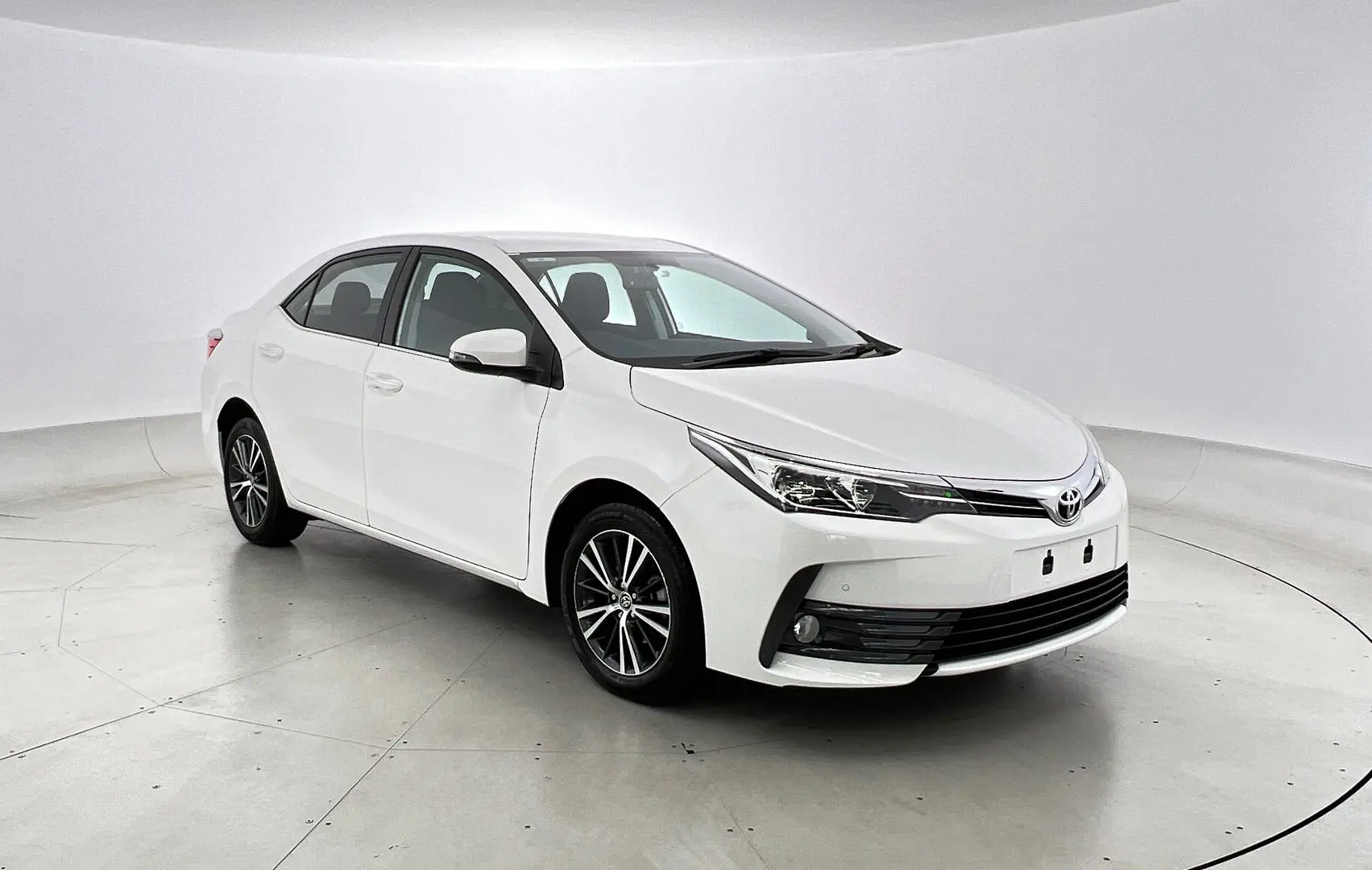 2018 Toyota Corolla Image 1