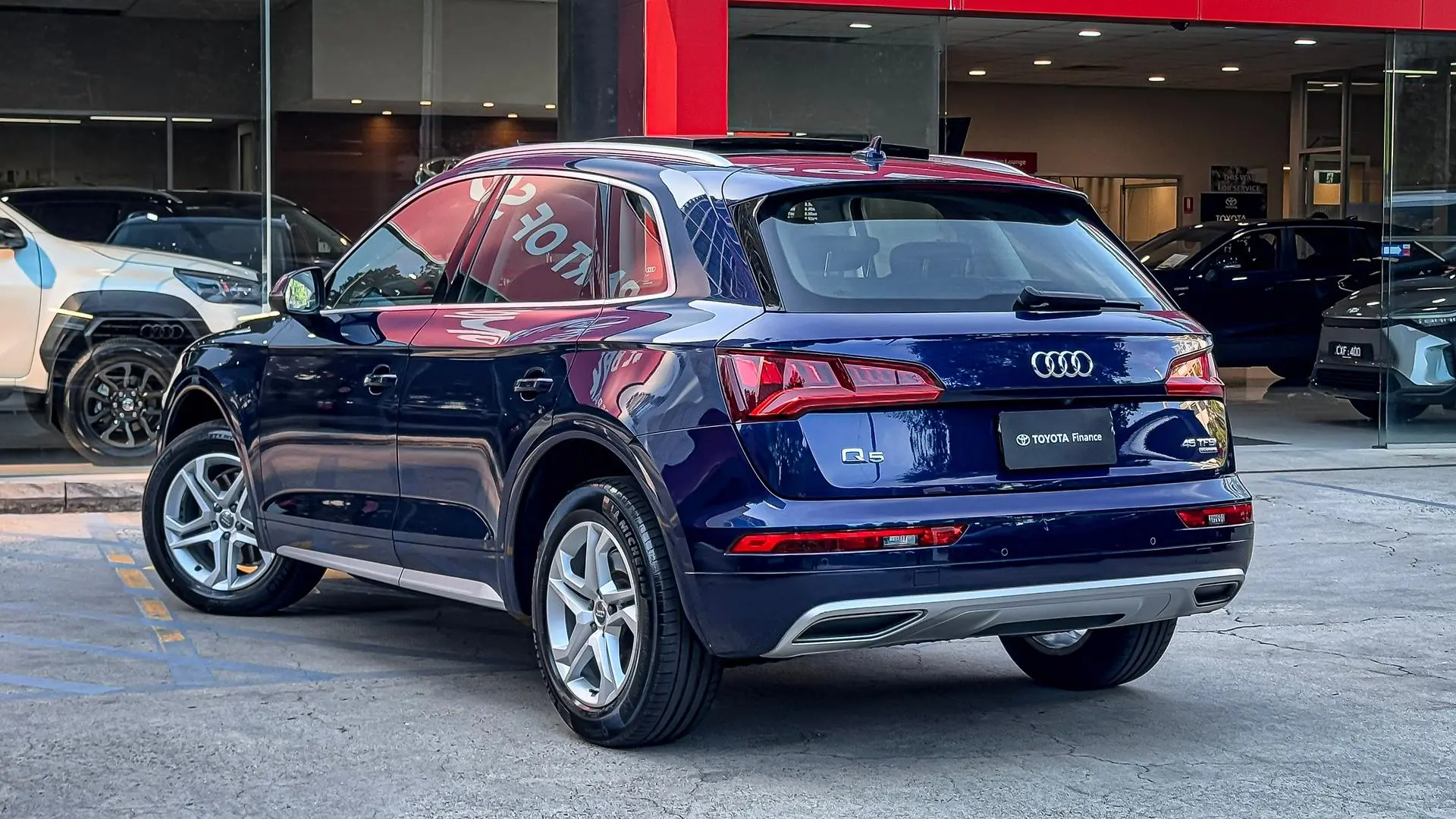 2019 Audi Q5 Gallery Image 2