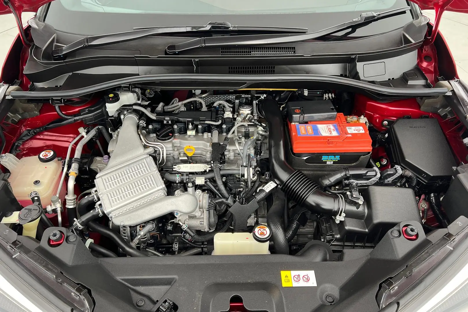 2018 Toyota C-HR Gallery Image 22