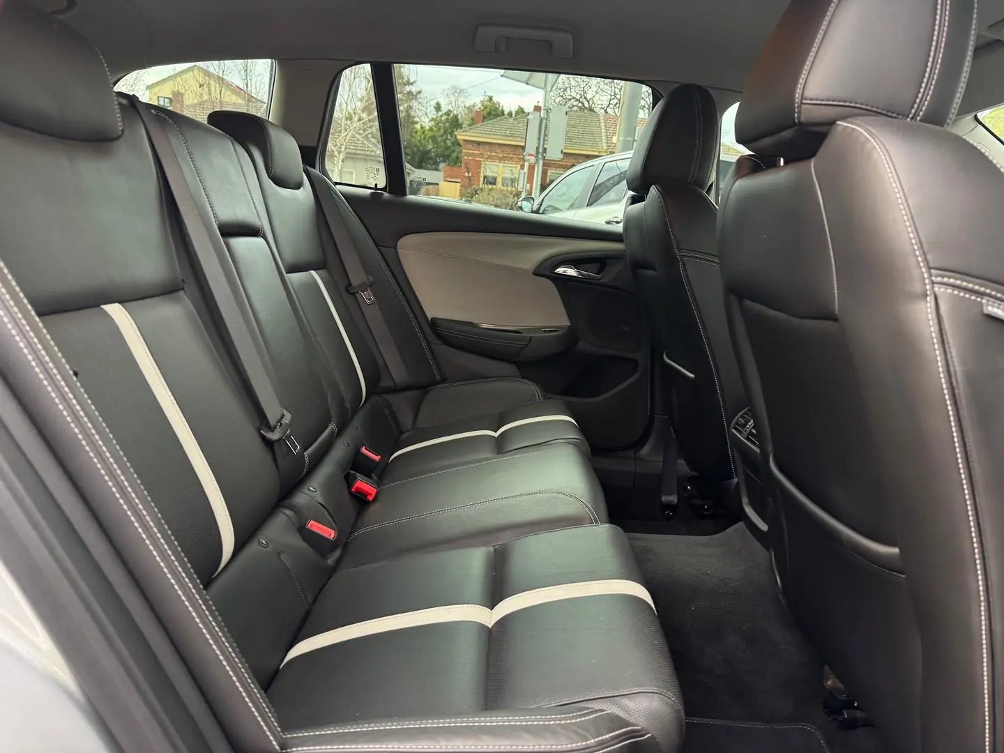 2016 Holden Calais Gallery Image 27