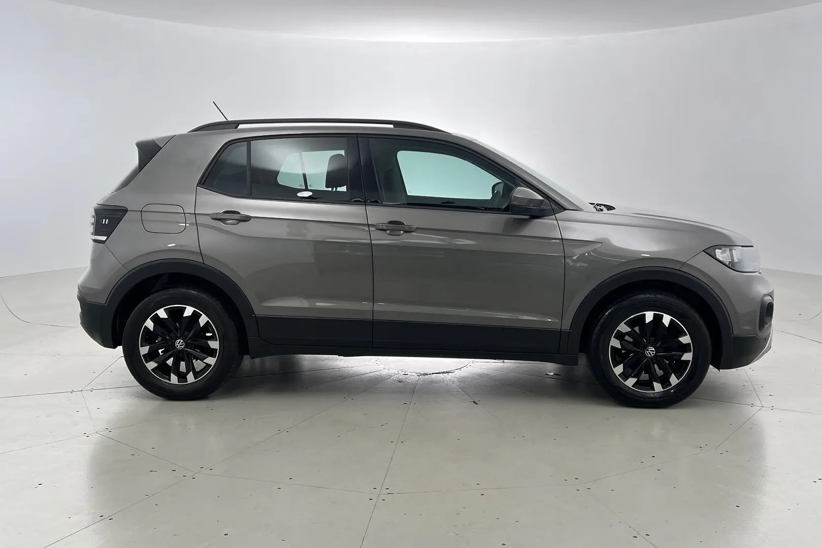 2021 Volkswagen T-Cross Gallery Image 5
