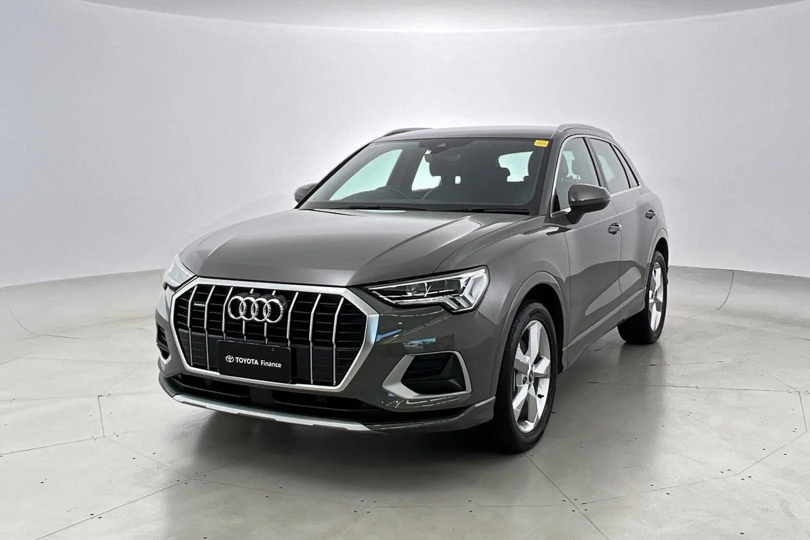 2021 Audi Q3 Gallery Image 9